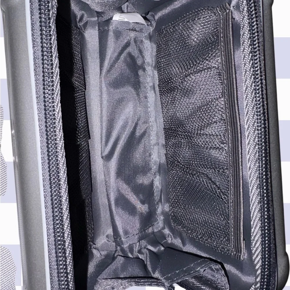 Pan Am Hard-Sided Silver Crossbody Bag - Picture 5 of 8